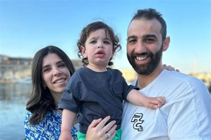 Abood Okal and Wafa Abuzayda : Who Are They ? A Medway family trapped in Gaza - SarkariResult