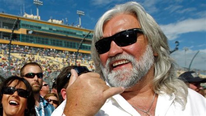 Bill Wichrowski Married, Wife, Children, TV Shows, Net Worth, Wiki, Bio
