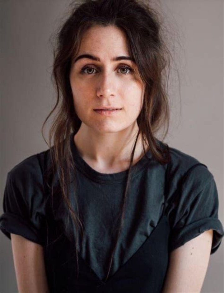 Dodie Clark Wiki, Bio, Boyfriend, Net worth, Height, Parents