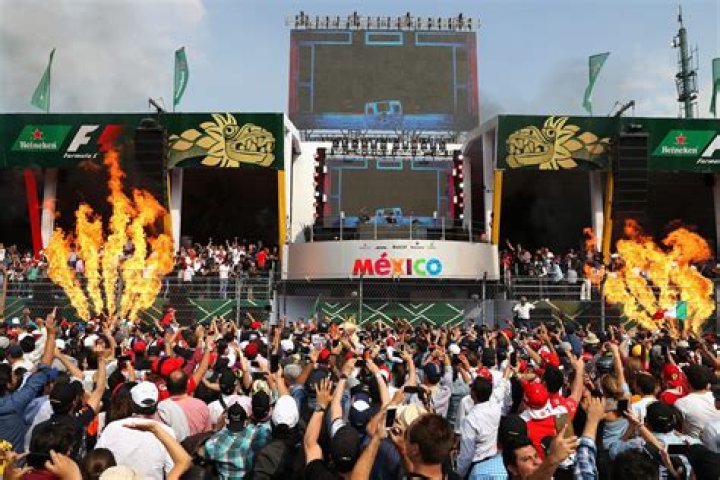 Hardwell Net Worth : Details About Wife, Income, Home, Cars, Career, Age, DJ - SarkariResult