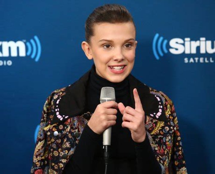 How Tall Is Millie Bobby Brown? Height, Photos With Stars - SarkariResult