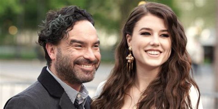 Johnny Galecki Net Worth: Details About Movie, Career, Age, Home, Income - SarkariResult