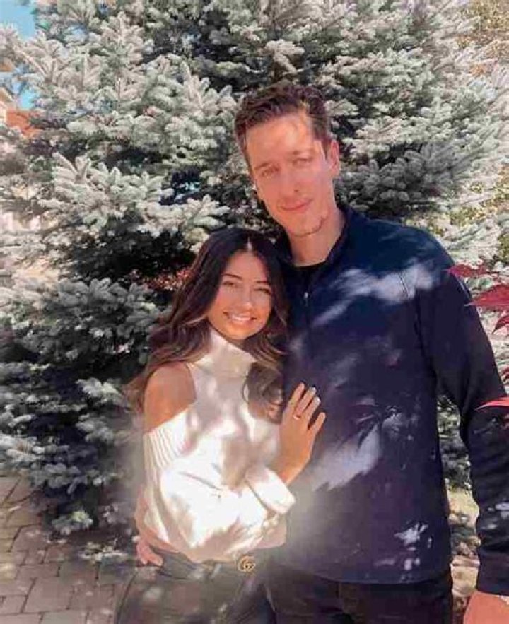 Jordan Binnington Net Worth: Career, Family, Age, Income, Wiki, Bio, All You Need to Know - SarkariResult