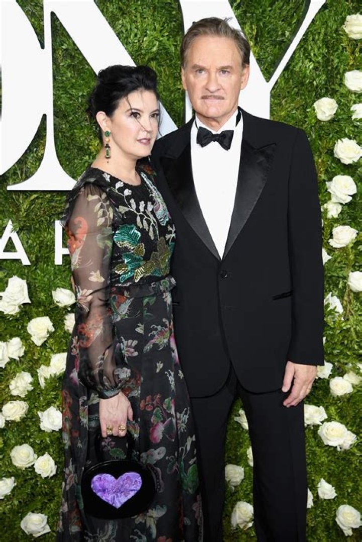 Phoebe Cates Height, Weight, Measurements, Bra Size, Shoe Size