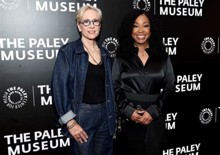 Shonda Rhimes Parents, Meet Father Ilee Rhimes And Mother Vera P. (Cain) - SarkariResult