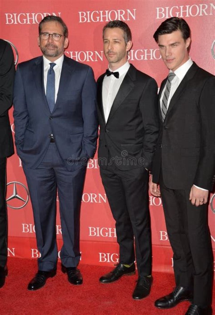 Steve Carell Height, Weight, Body Measurements, Shoe Size