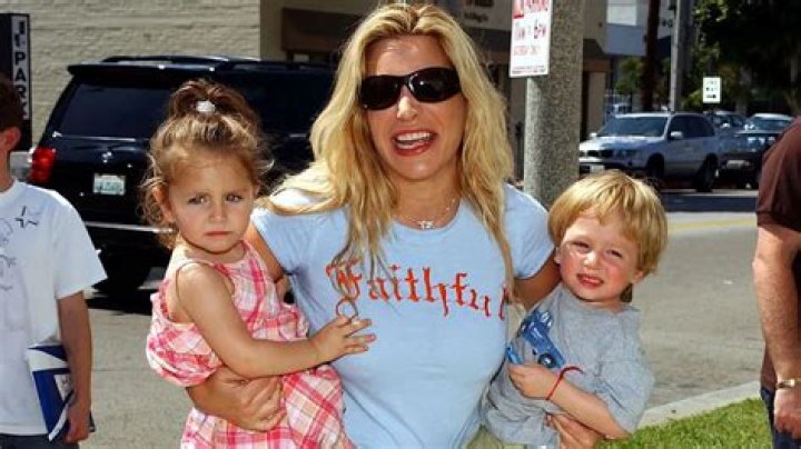 Taylor Dayne Married, Boyfriend, Children, Astaria Dayne, Levi Dayne