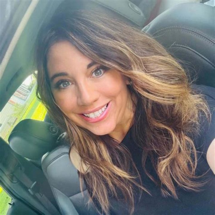 Who Is Alex Collins Girlfriend Or Wife? Relationship Timeline