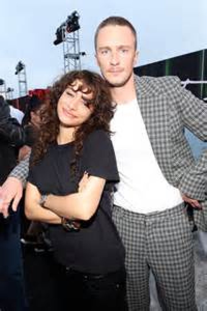 Who is Drew Starkey Dating in 2024? Is Drew Starkey in a Relationship with Odessa? - SarkariResult