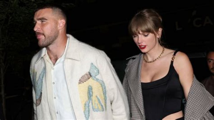 Why Shelley Smith Never Disclosed Her Relationship? Is she married